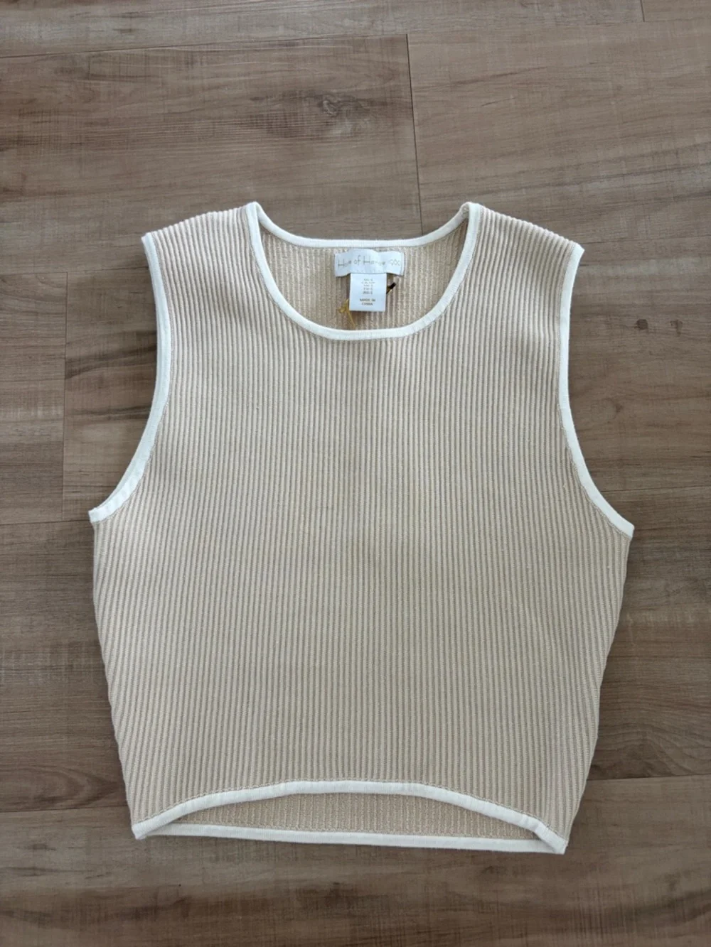 House of Harlow 1960 Cream Ribbed Tank with White Trim - Picture 1 of 4